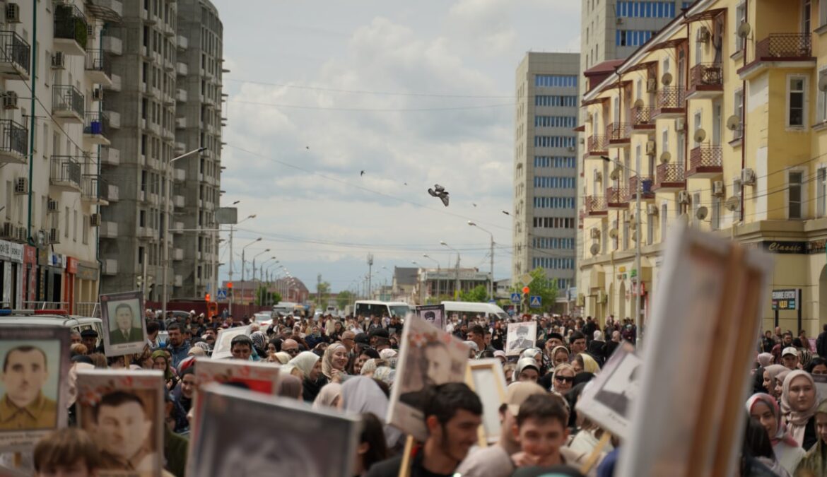 Студенты и сотрудники ЧГПУ приняли участие в Параде Победы